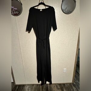 Black long sleeve and pants jumpsuit